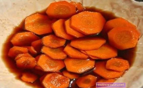 Cum se face sirop de morcovi (pentru tuse, gripă și răceală)